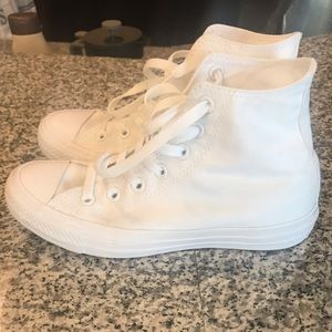 Size 6.5 women’s white high top converse All-Star